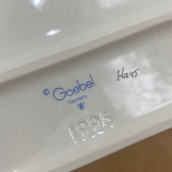 Vintage Hummel Goebel 788/B Sister Perpetual Calendar Collectible Figurine - Picture 13 of 15